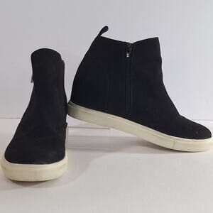 Madden Girl Black Wedge Booties sz 7.5 Faux Suede Minimalist Streetwear Zip Up